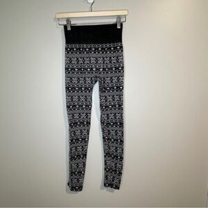 one 5 one Black and White Fair Isle Patterned Fleece Leggings
